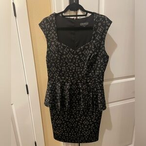 Beautiful Forever 21 XL dress with black and gray print.